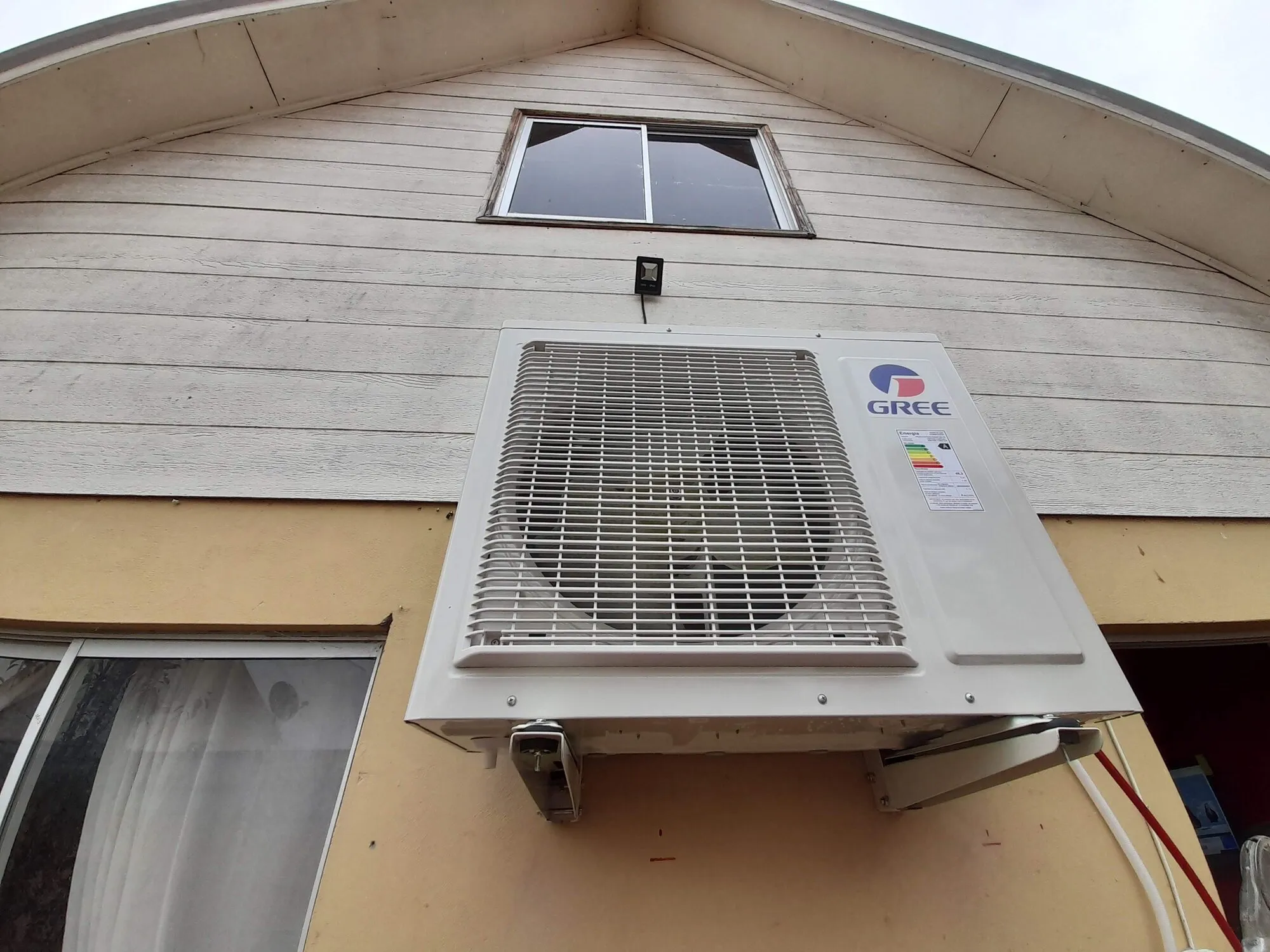 Instalación de aire acondicionado split